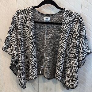 Old Navy Black and White Geometric Sweater Shrug Cardigan EUC M/L